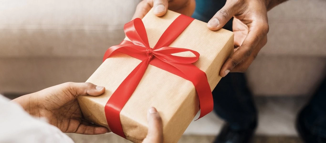 Νέα μελέτη αποκαλύπτει: Αυτά είναι τα δώρα που έχουν τις καλύτερες αντιδράσεις - Δεν το περιμένεις (βίντεο)